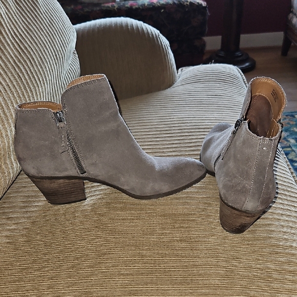 Frye Judy Zip Bootie Size 10 - Picture 4 of 8